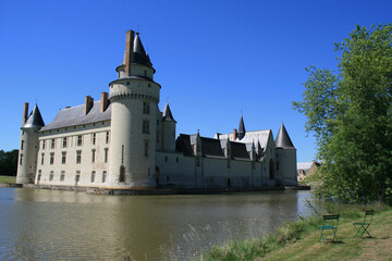 Fototapeta na wymiar medieval castle (plessis-bourré) in écuillé in france