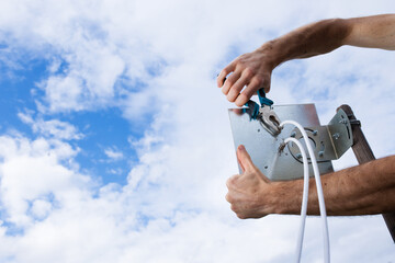 Installing antenna for mobile internet.