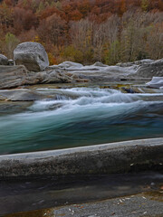 Rapid in a river, Stromschnelle im Bergbach