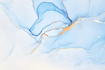 Natürliche luxuriöse abstrakte flüssige Kunstmalerei in Alkoholtintentechnik. Zarte und verträumte Tapete. Farbmischung, die transparente Wellen und goldene Strudel erzeugt. Für Poster, andere Drucksachen © CHREMOS