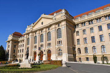 Fototapeta na wymiar Building of the university of Debrecen, Hungary