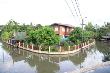 The house on the island in the canal