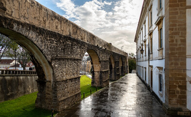 Fototapeta premium Universidade de Coimbra e Aqueduto de São Sebastião