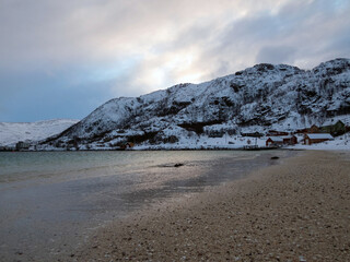 Fototapeta na wymiar Strand bei Sandneshamn, Kvaloya, Norwegen