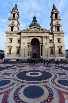 Saint Stephen's Basilica facade and square