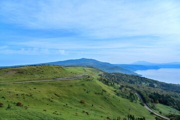Fototapeta premium 展望台から見た晩秋の屈斜路湖の情景＠北海道