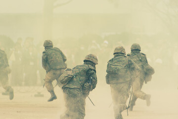 武装した陸上自衛隊の自衛官