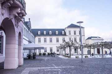 Naklejka premium Square Domfrayhof (Domfreihof). On the square tourists walk