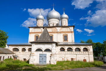 Fototapeta na wymiar Ancient Znamensky Cathedral on a sunny July day. Veliky Novgorod, Russia