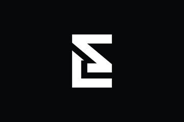 Fototapeta premium ES logo letter design on luxury background. SE logo monogram initials letter concept. ES icon logo design. SE elegant and Professional letter icon design on black background. E S SE ES