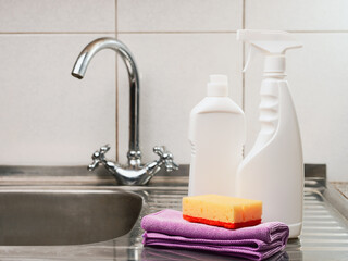 Cleaning products for kitchen sinks