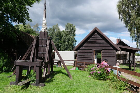 Wurfmaschine - Blide - Demmin - Hanseviertel - Mittelalterliche Burg bzw. Stadt - Museumsdorf - Freilichtmuseum - Mecklenburg-Vorpommern
