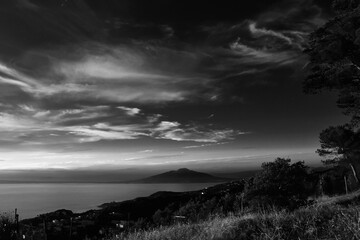 bianco e nero nuvole