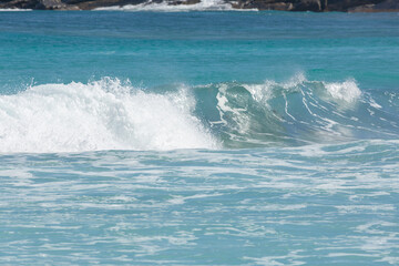 Waves in the indian ocean, seen from the Hellfire Bay in the Cape Le Grand National Park in Western Australia