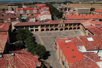 Vista de la plaza de Santo Domingo de la Calzada.