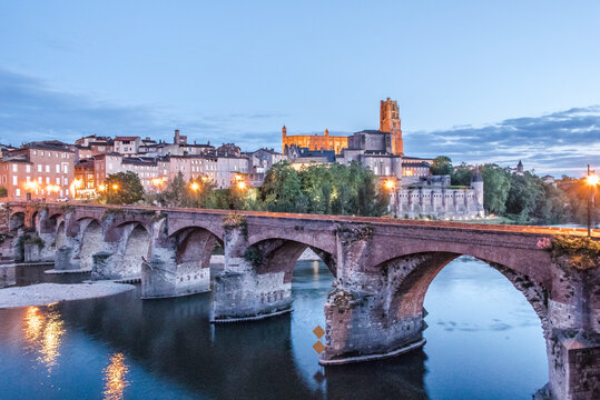 Vue d'Albi et de sa Cath&eacute;drale (Saint C&eacute;cile), Occitanie, France