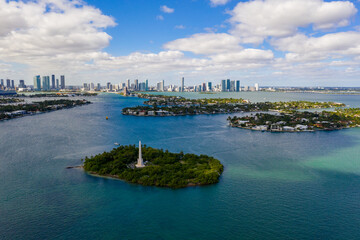 Fototapeta premium Memorial Island Miami Beach on Biscayne Bay scenic landscape