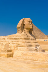 Fototapeta na wymiar The spectacular Sphinx of Giza in the city of Cairo, Egypt