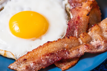 English fried eggs with bacon