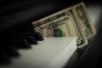 Piano et Dollars