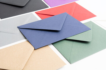 Papierumschlag farbig mix, Briefumschlag, Farbe blau, dunkelblau