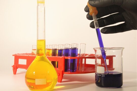 Usando una pipeta Pasteur