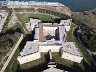 Il grande castello svevo di barletta.