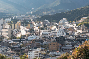 温泉街の湯けむり