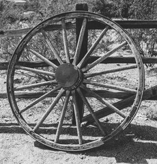 Fototapeta na wymiar Old Wagon Wheel