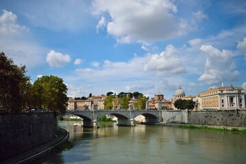 river tiber in roma 