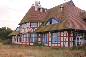 Historisches Gebäude im Zentrum des Ostseeheilbades Zingst in Mecklenburg-Vorpommern