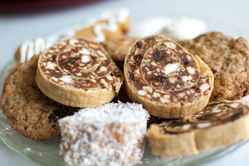 Plate of christmas cookies.