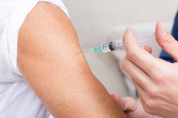 Obraz na płótnie Canvas Coronavirus vaccine 