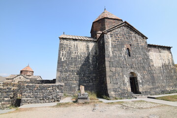 Fototapeta premium Armenische Klosterkirche am Sevansee