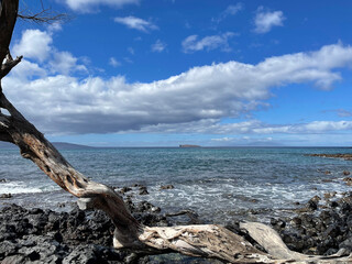 Fototapeta na wymiar View of Kaho'olawe and Molokini off the southern coast of Maui, Hawaii