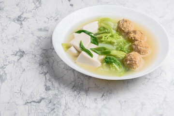 白菜と鶏団子のスープ