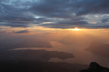 Sonnenaufgang Pilatus Luzern Schweiz