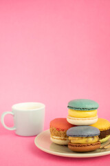 분홍바탕에 마카롱 이미지