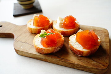 リンゴジャムのカナッペ