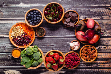 Healthy foods high in antioxidants.