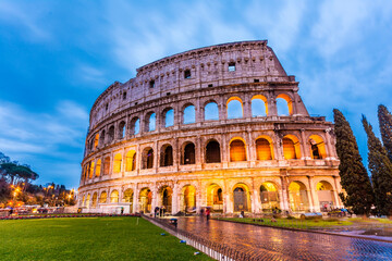 Fototapeta na wymiar Colosseum the most well-known and remarkable landmark of Rome and Italy