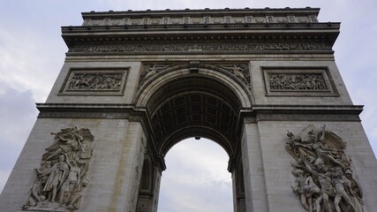 Fototapeta na wymiar Beautiful landmarks and arts of Paris