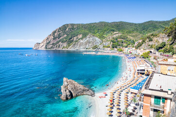 Beach at Monterosso al Mare, Cinque Terre, Liguria, Italia - obrazy, fototapety, plakaty