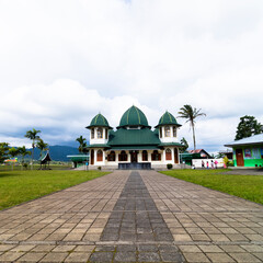Fototapeta na wymiar Baiturahman Mosque at Koto Gadang Bukittinggi