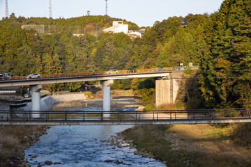 Fototapeta na wymiar 川と橋