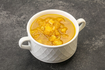 Pea soup with smoked meat