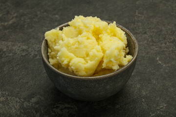 Mashed potato in the bowl