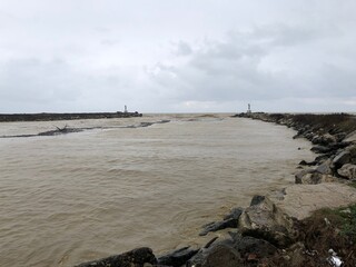 
A river opening to the black sea, the color of water in rainy weather is the color of mud.