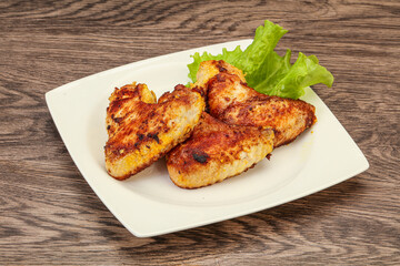 Roasted chicken wings with spices