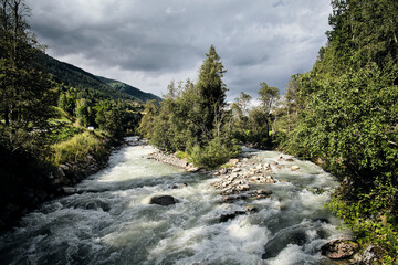 Fototapeta na wymiar river in the mountains le rhone